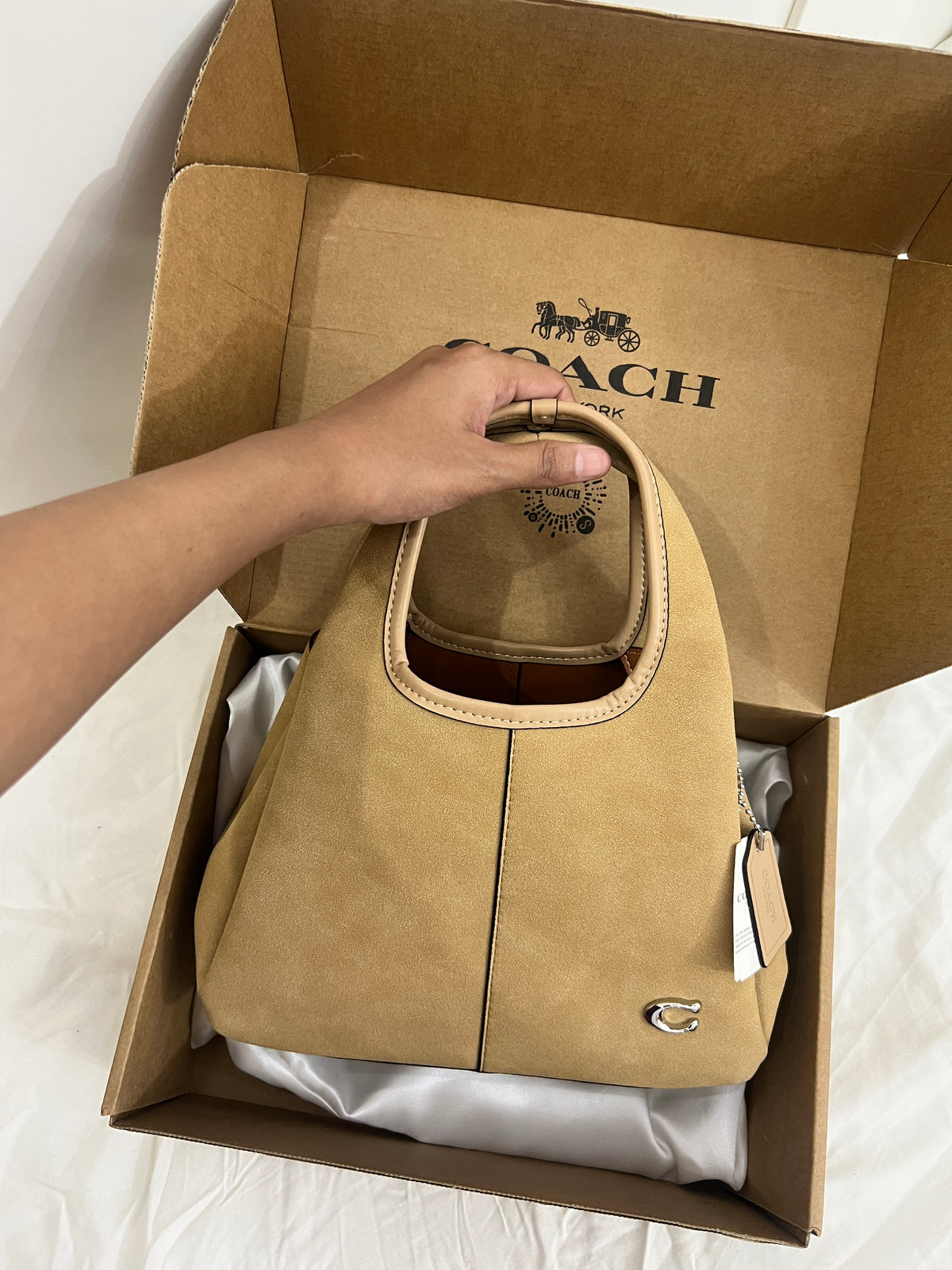 Coach Hobo Lana Shoulder Bag 23 Suede