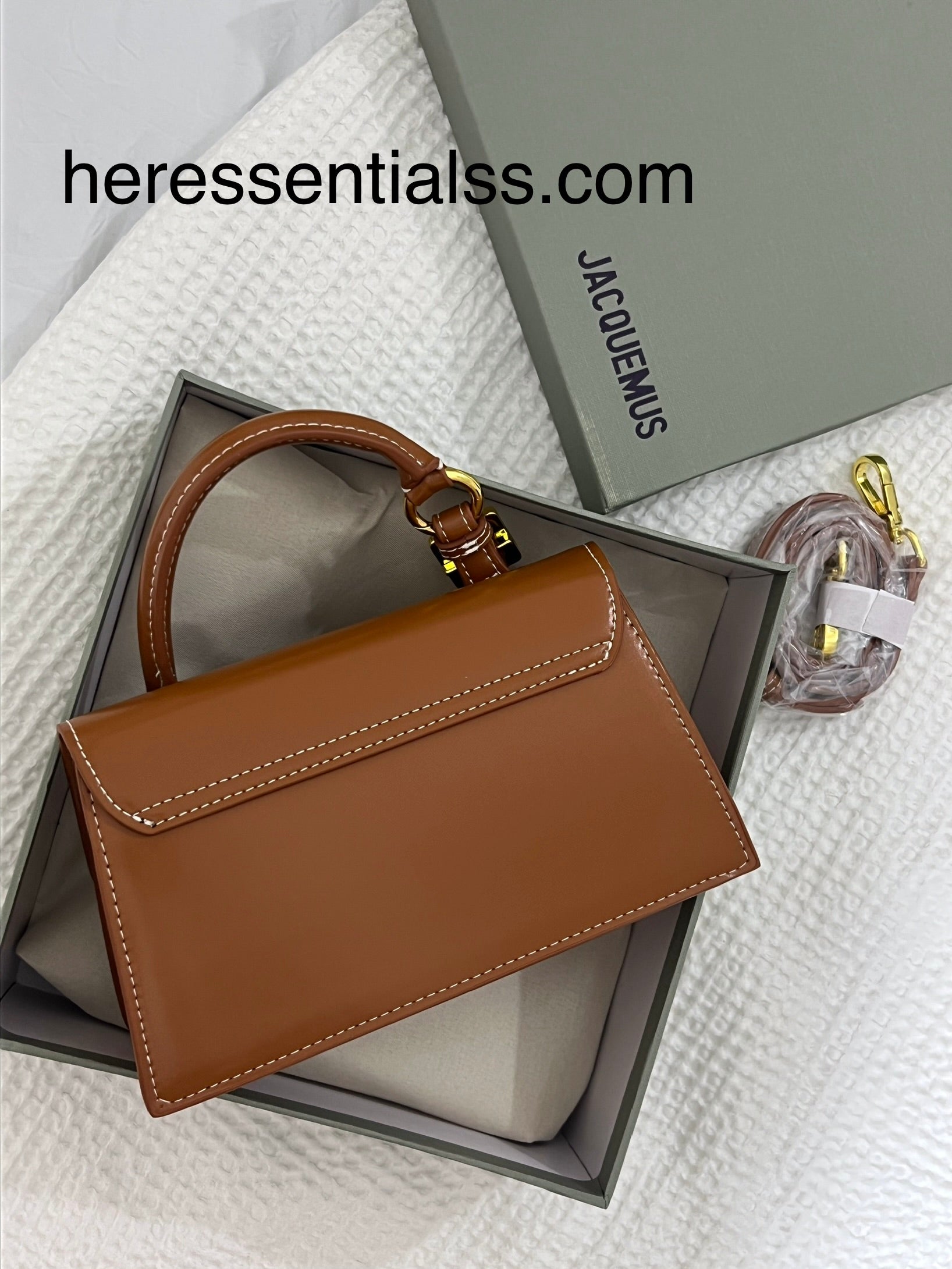 JACQUEMUS BROWN (Medium)