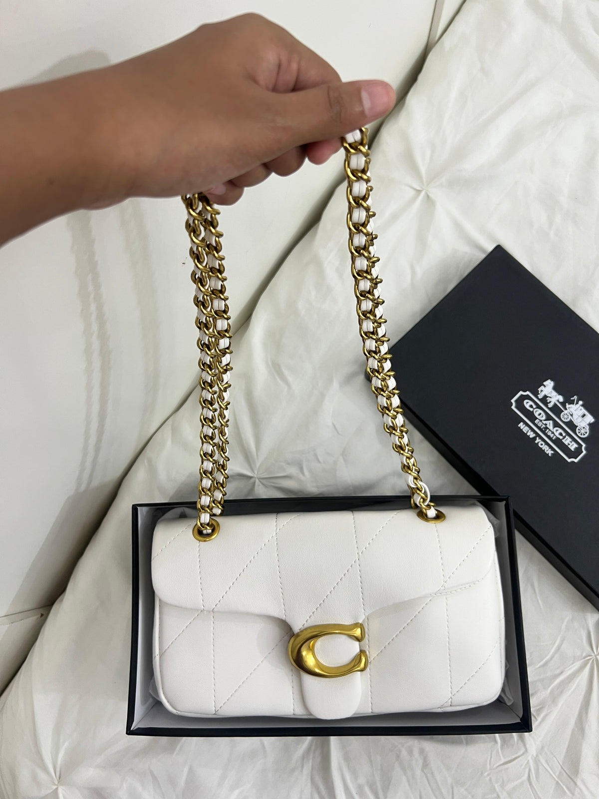 COACH TABBY SHOULDER BAG 20 WITH QUILTING (White)