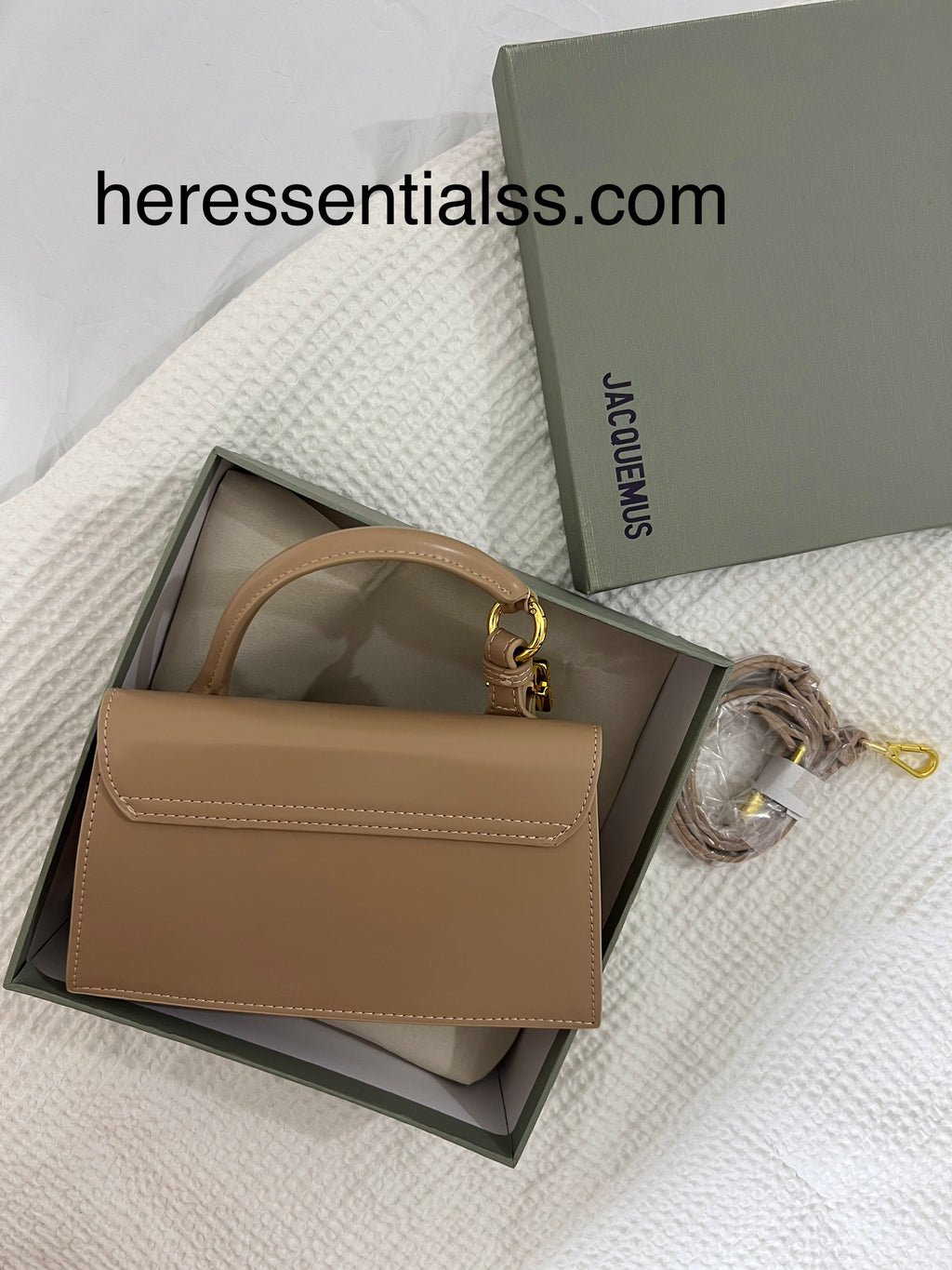JACQUEMUS BEIGE (Medium)
