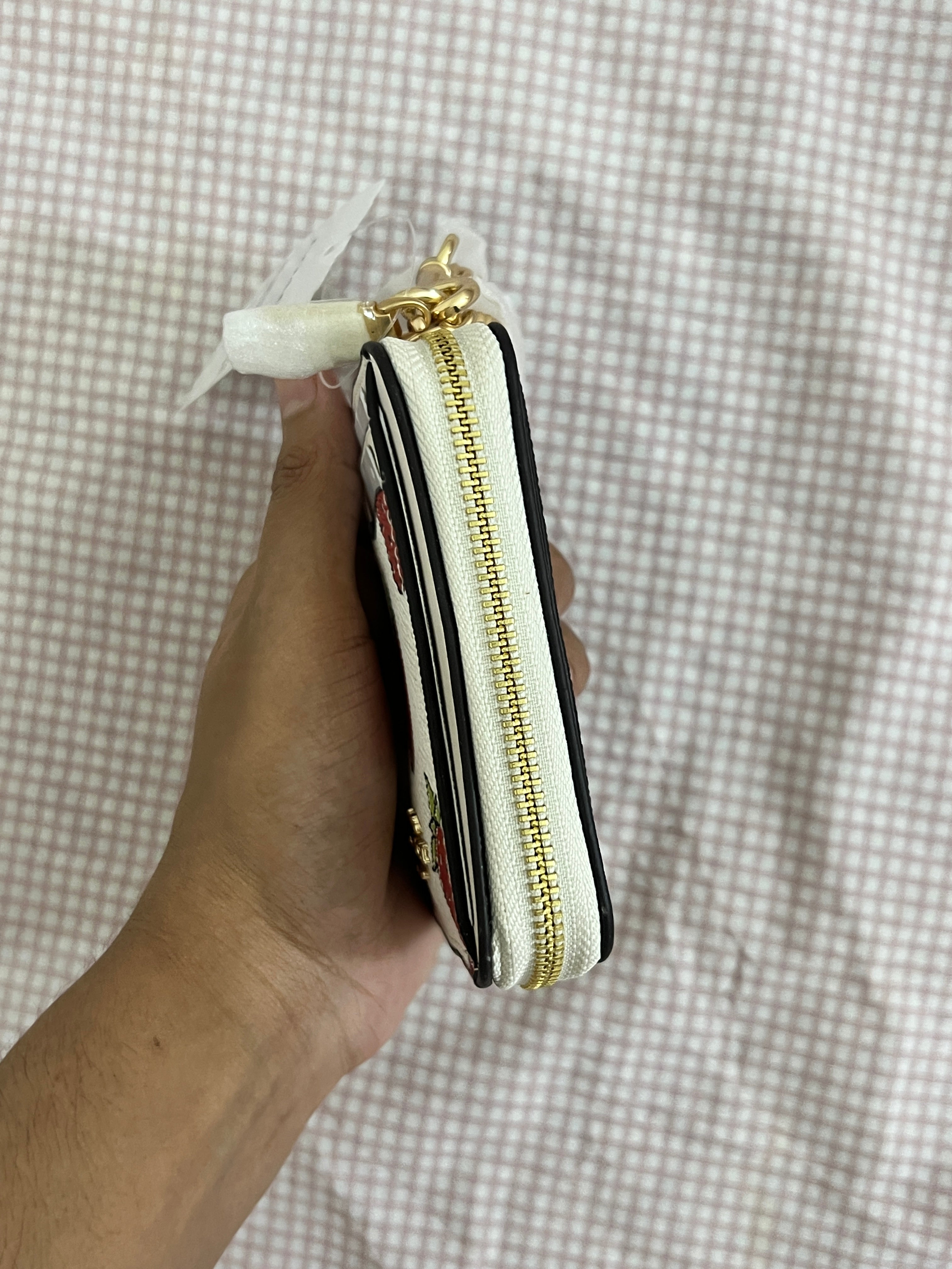 Coach Zip Card Case in Signature Canvas