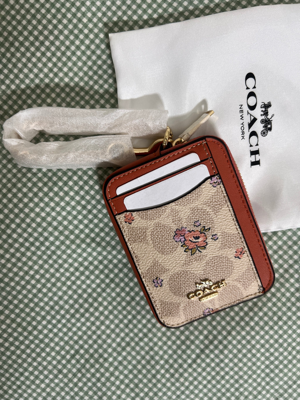 Coach Zip Card Case in floral Print