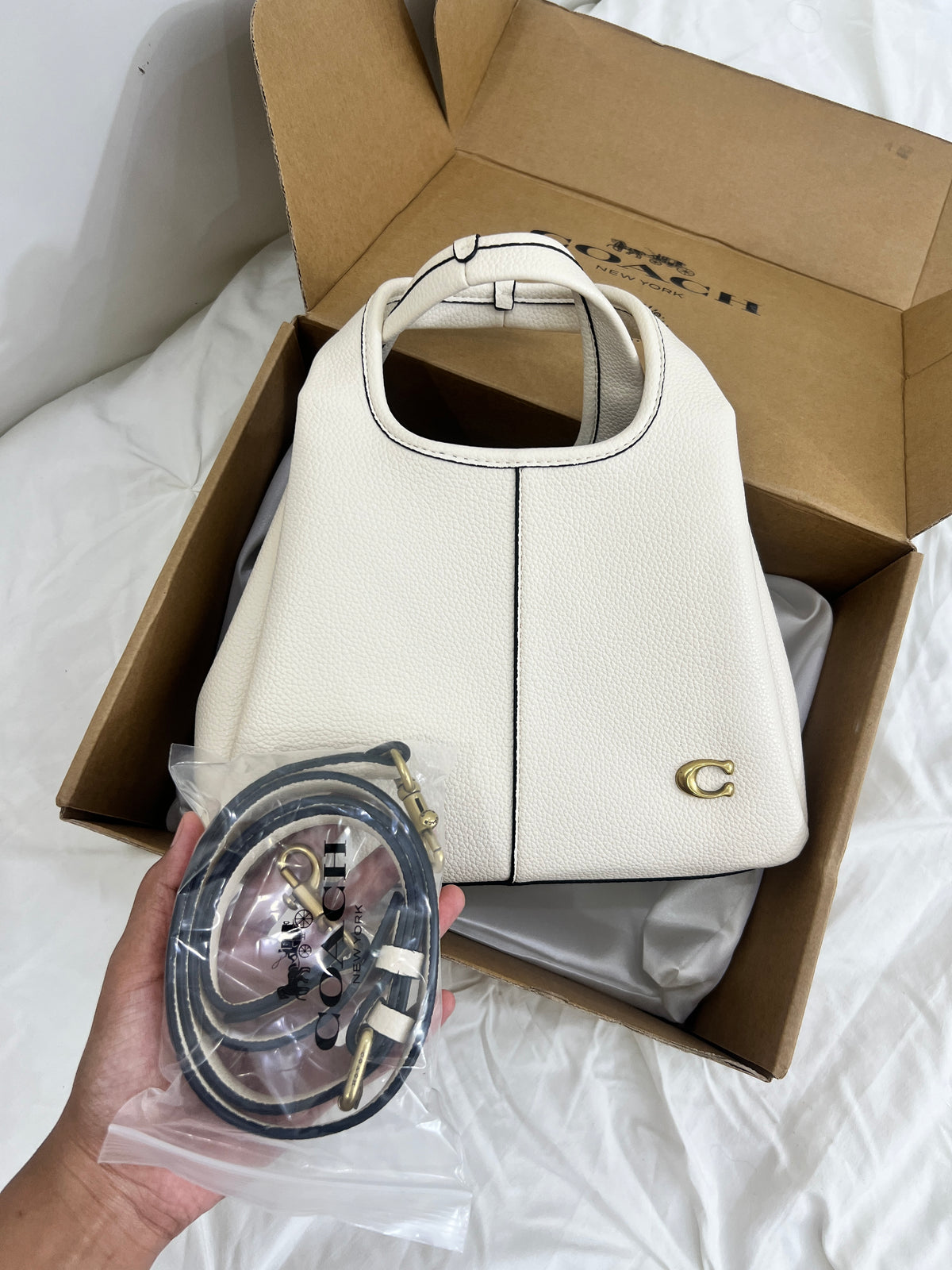 Coach Hobo Lana Shoulder Bag 23 White Leather
