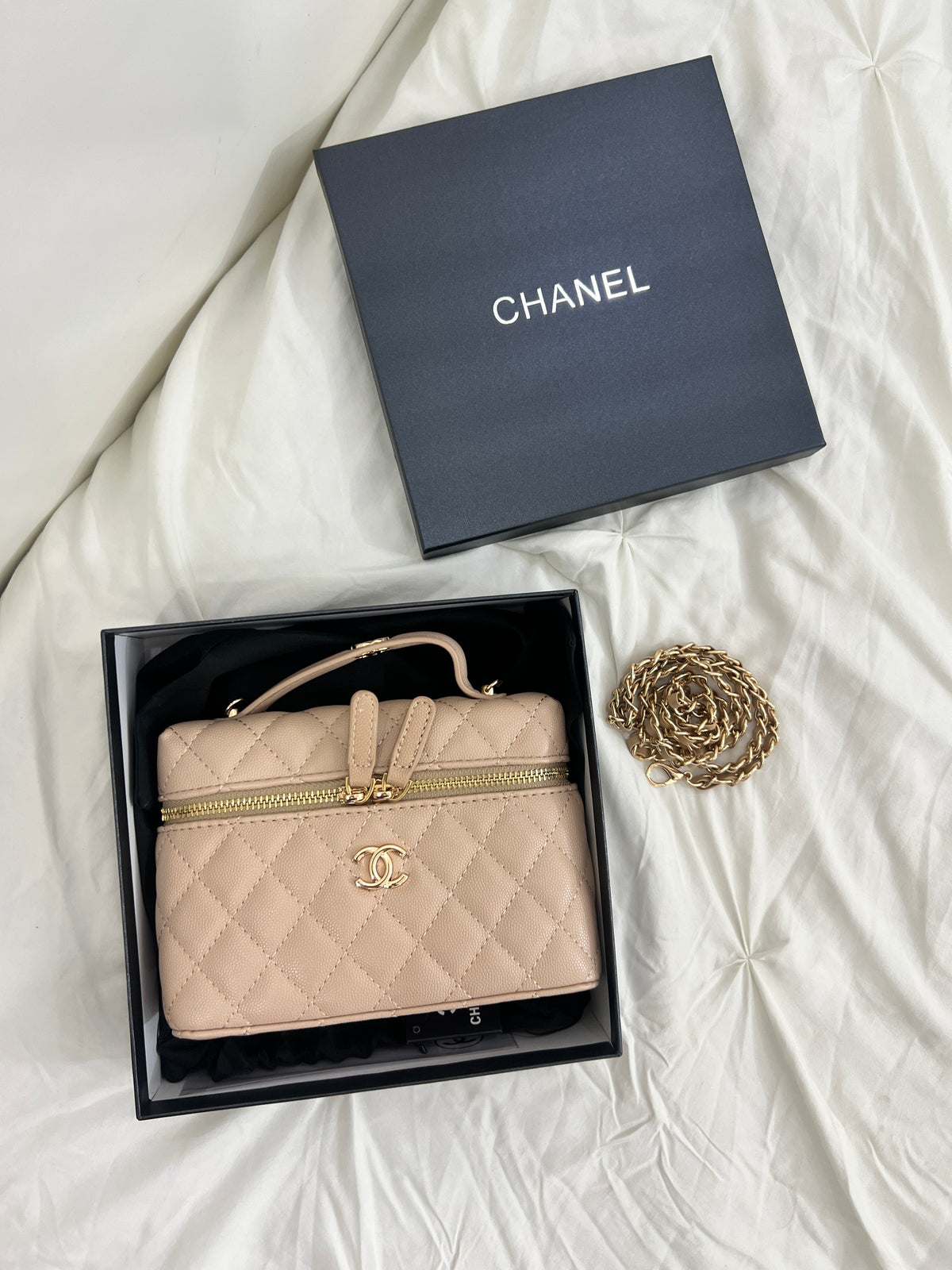 CHANEL INSPIRED BAG (with box and chain)