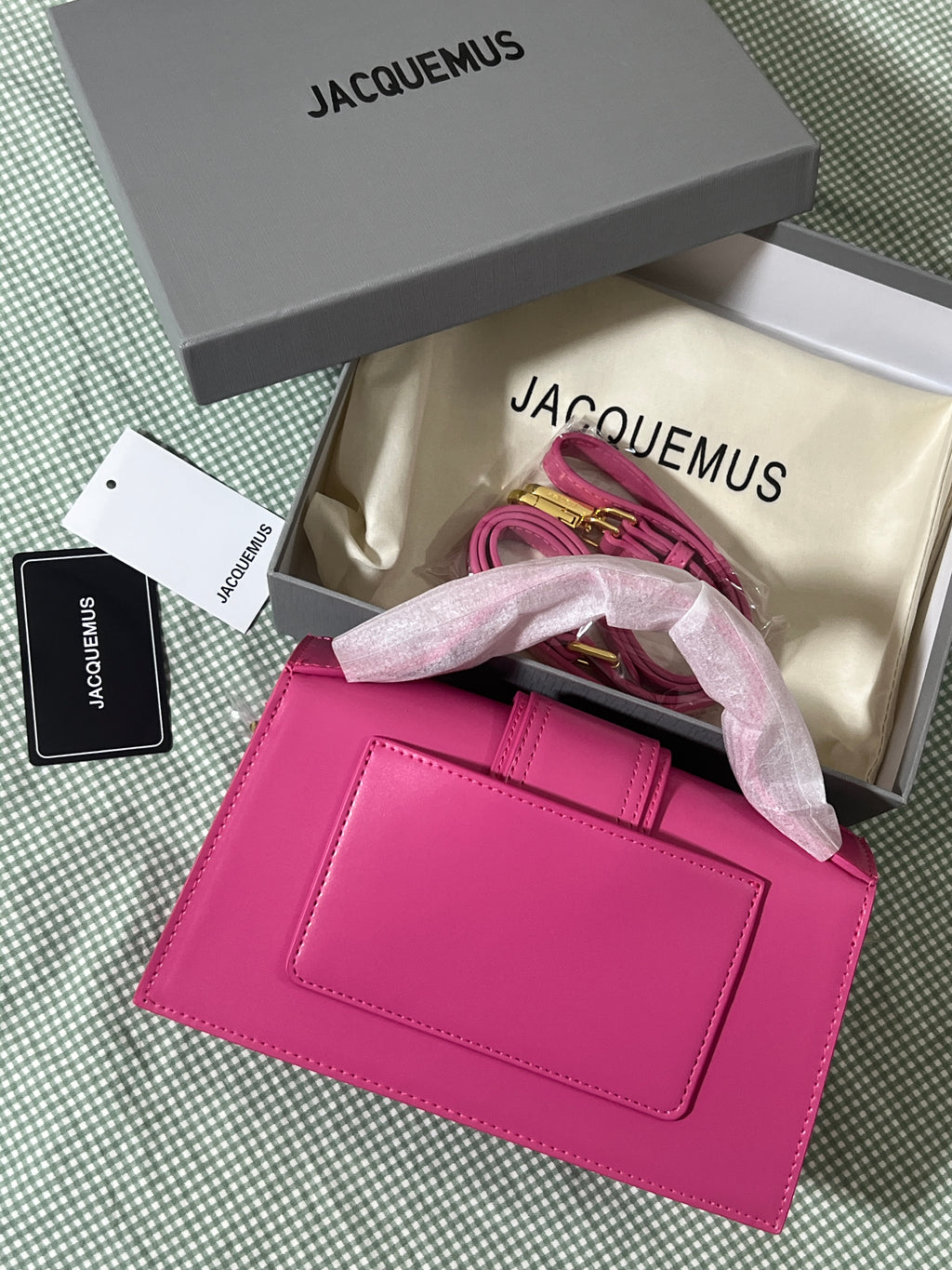 JACQUEMUS PINK