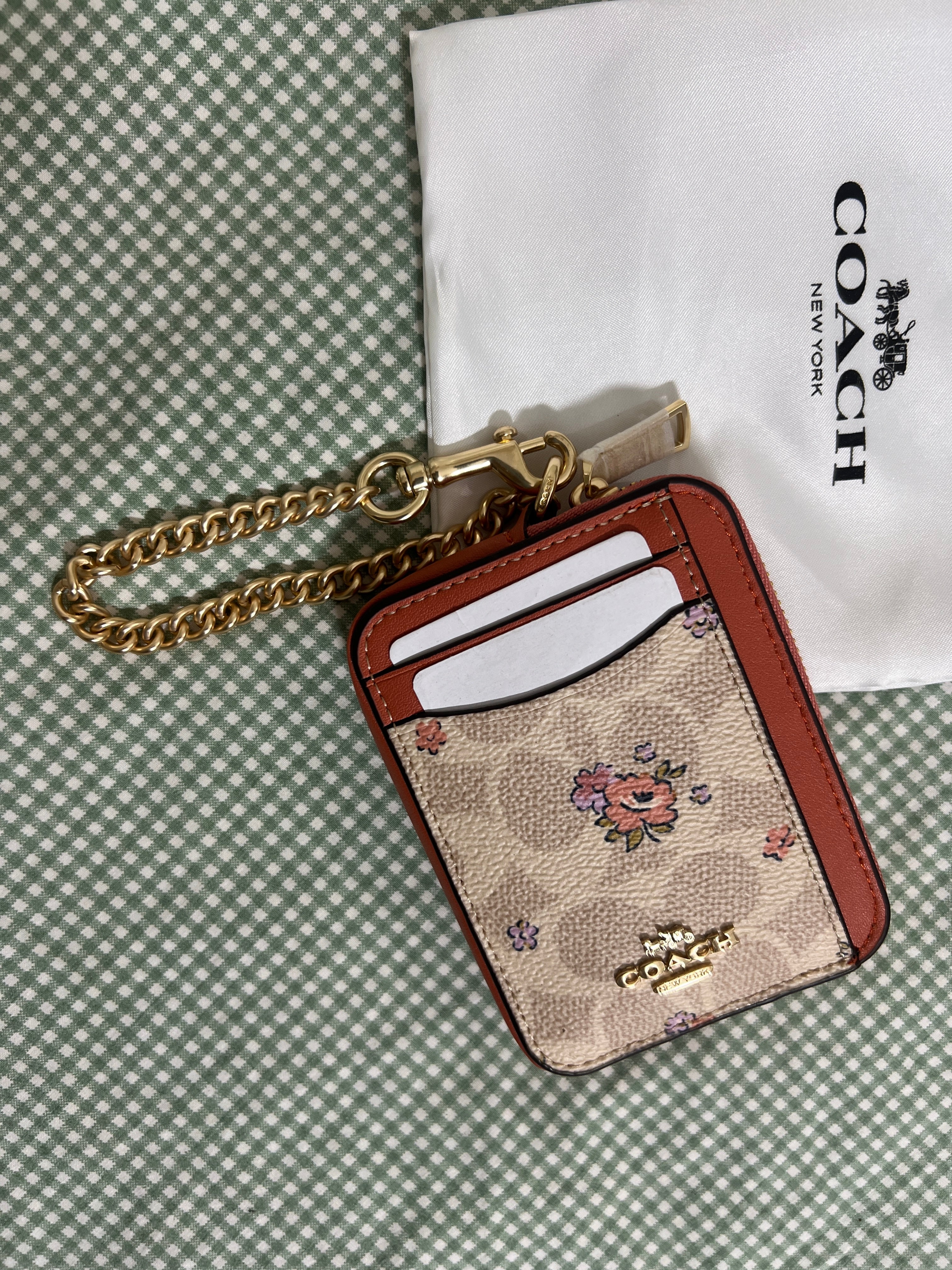 Coach Zip Card Case in floral Print