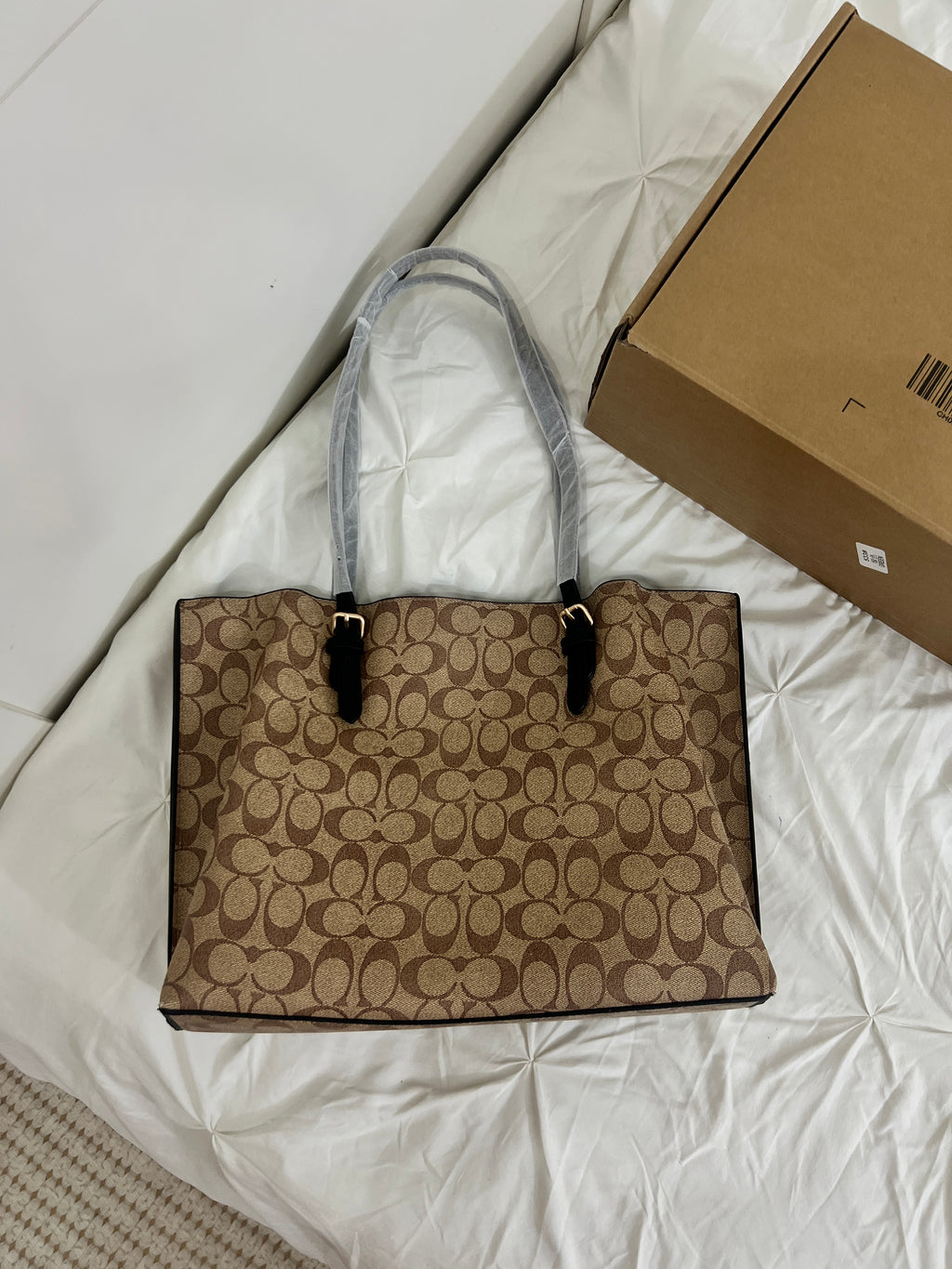 Coach Tote Bag Beige / Black (With Dust Bag & Box)