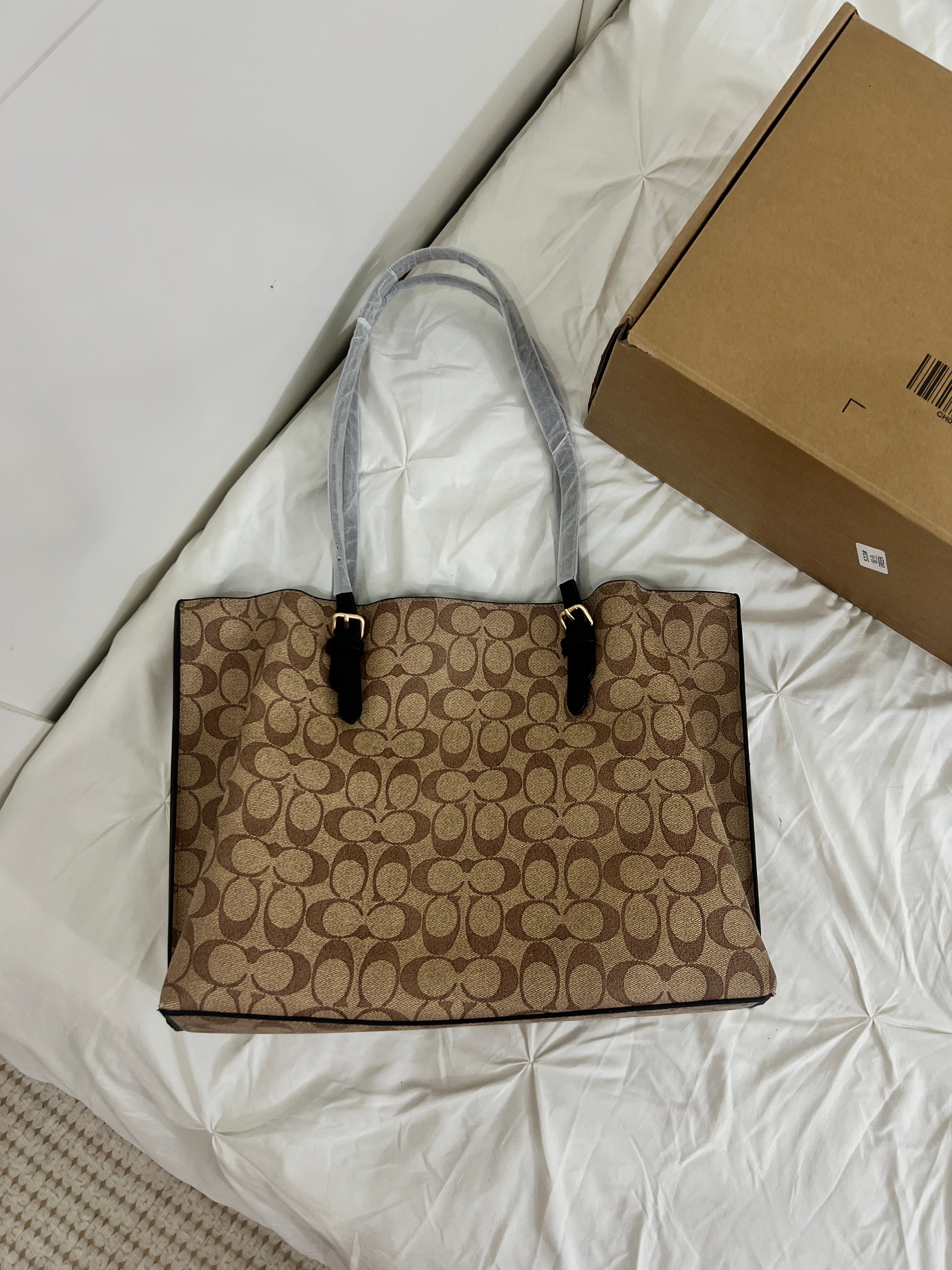Coach Tote Bag Beige / Black (With Dust Bag & Box)
