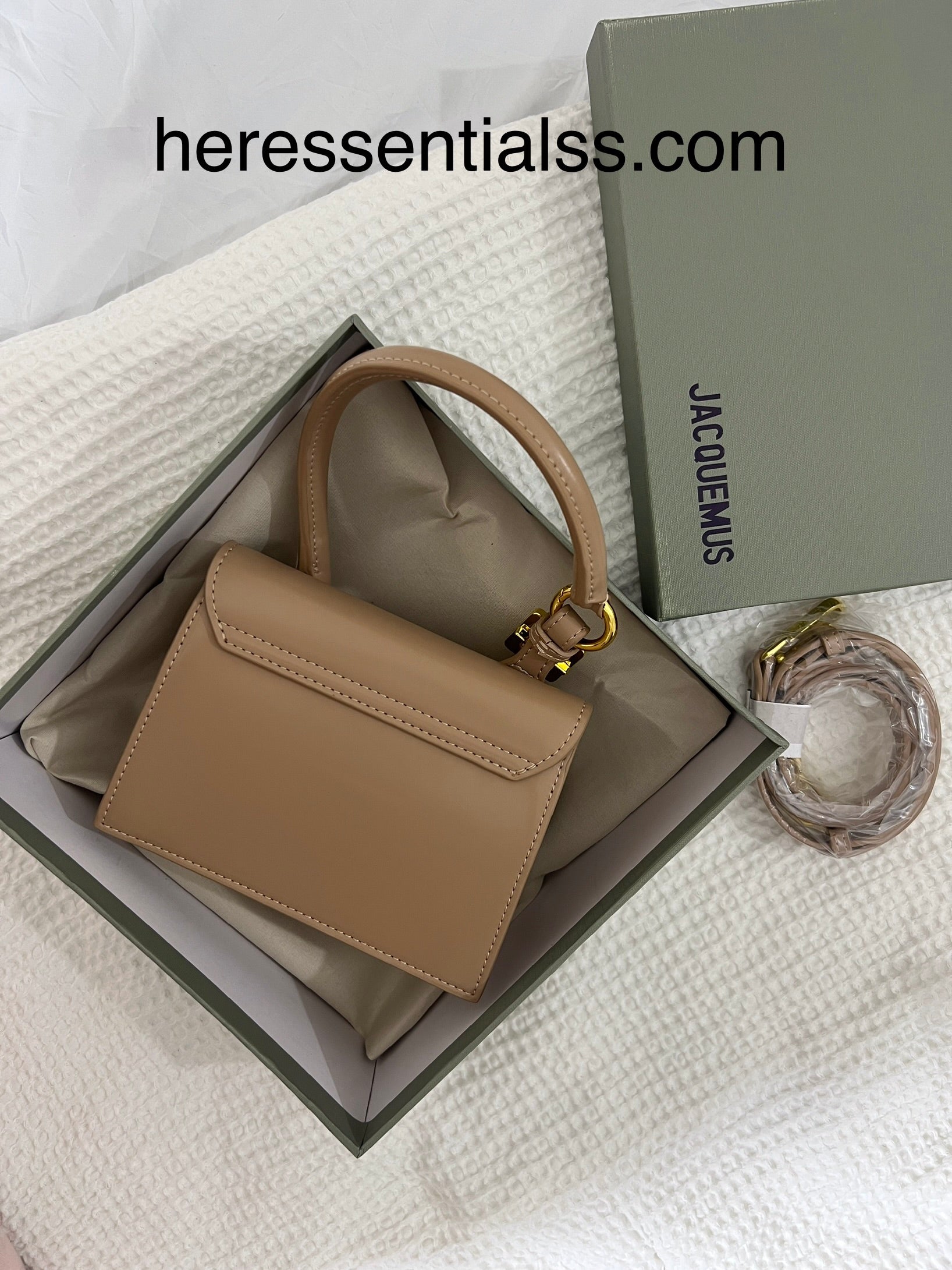 JACQUEMUS BEIGE (SMALL)