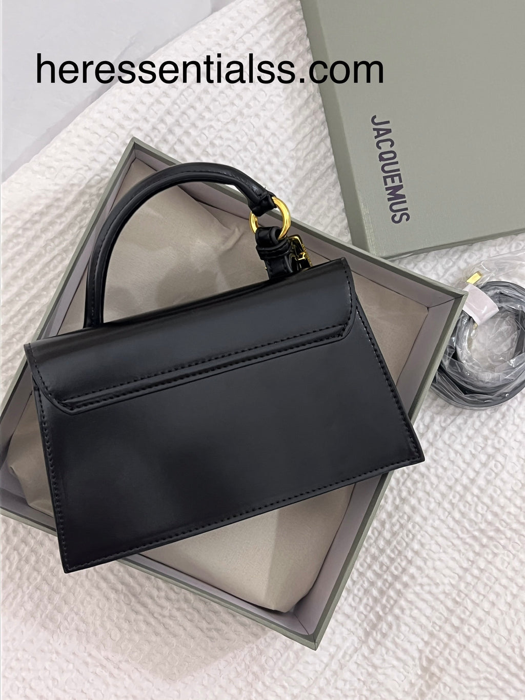 JACQUEMUS BLACK (Medium)