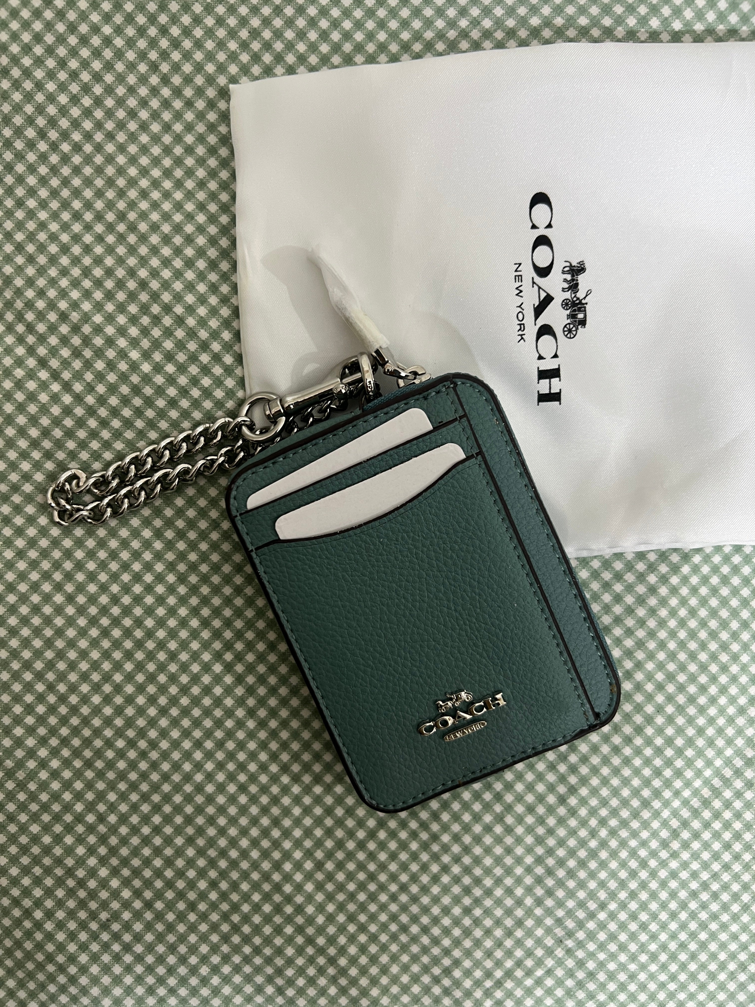 Coach Zip Card Case in Green