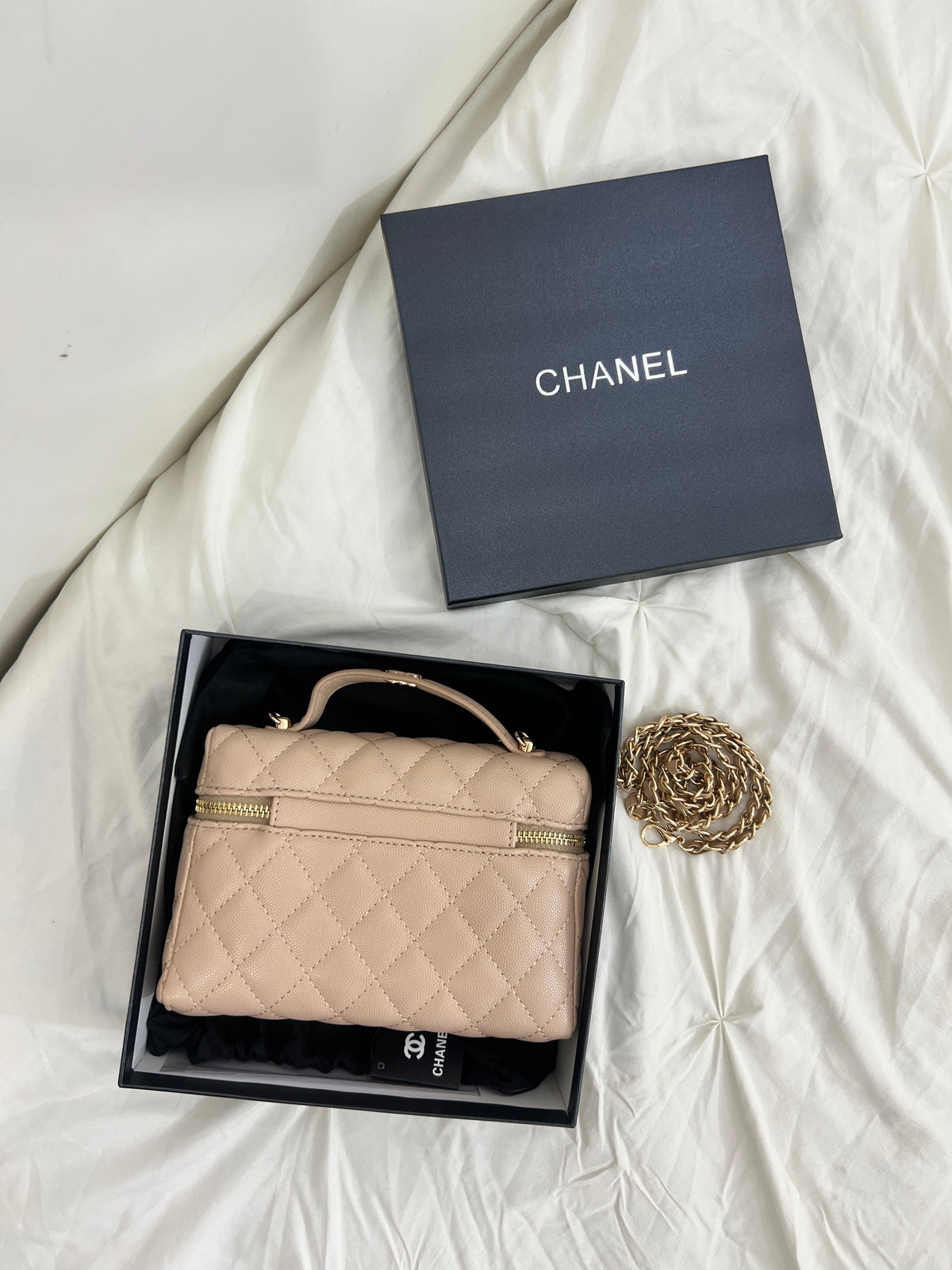 CHANEL INSPIRED BAG (with box and chain)