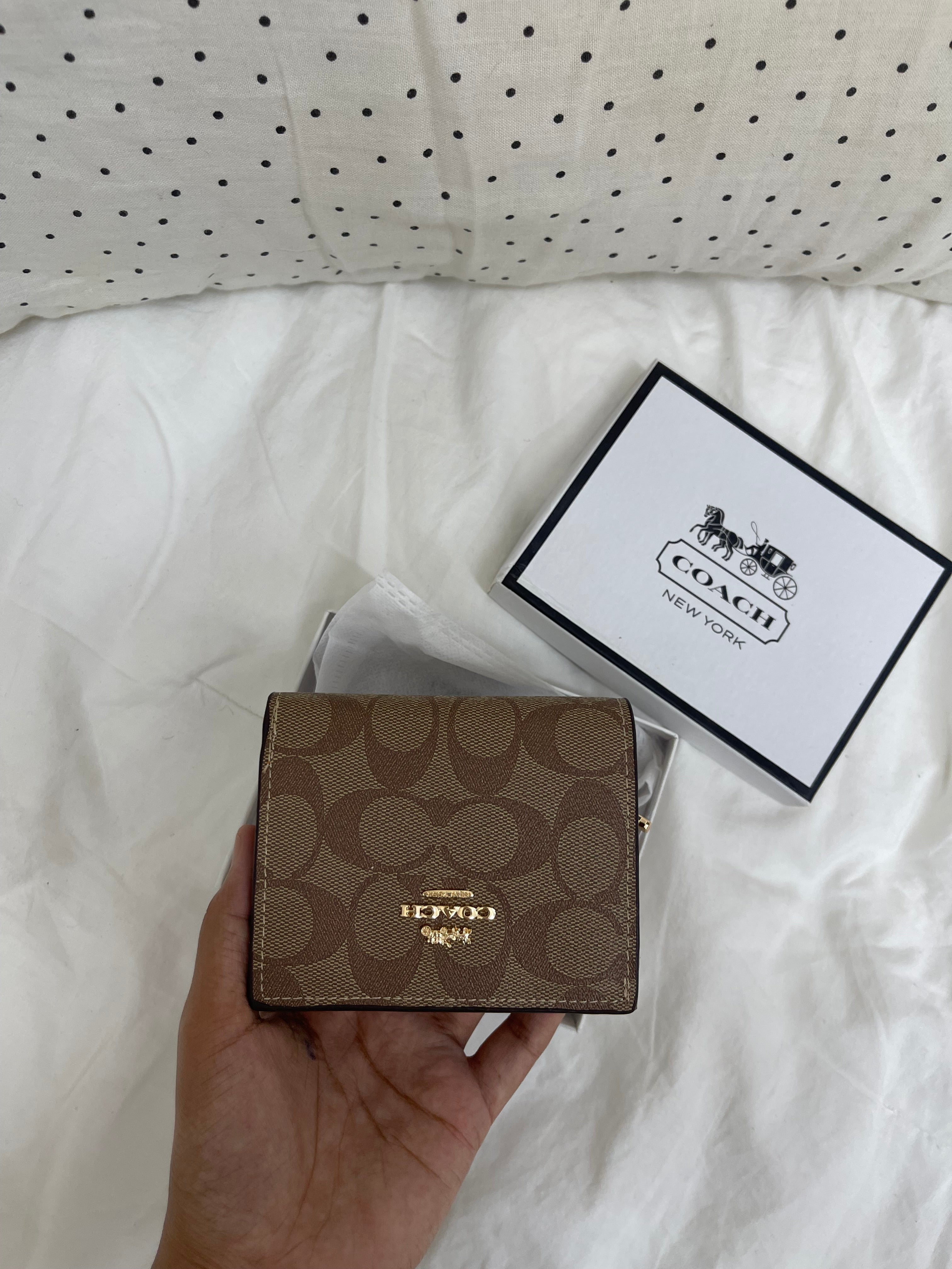 Coach Signature Small Zip Wallet – Khaki Brown