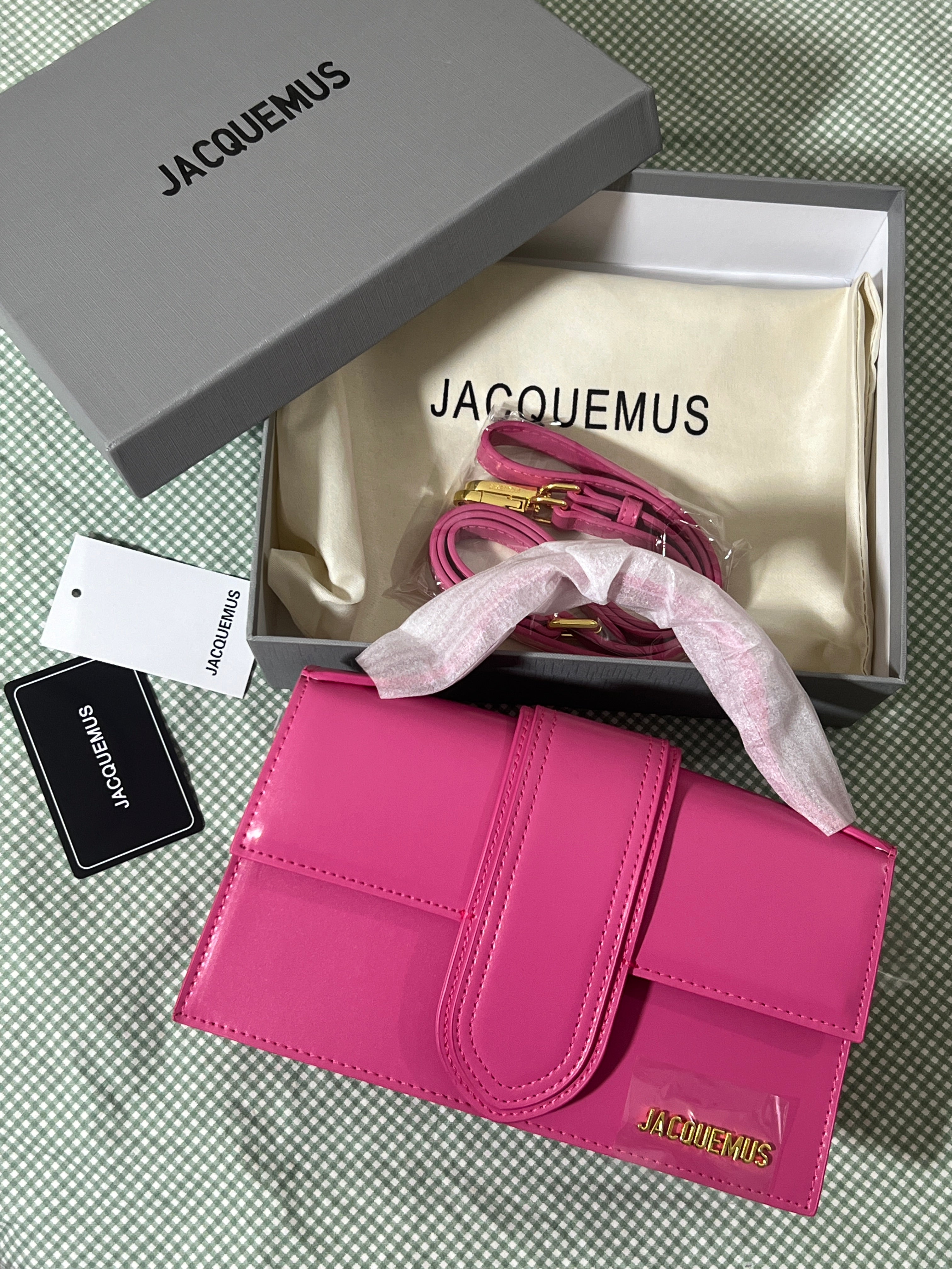 JACQUEMUS PINK
