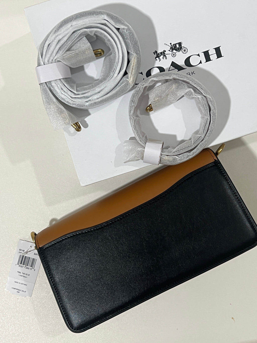 BLOCKED SIGNATURE COACH TAB 26 BAG (WITH STRAPS & BOX)